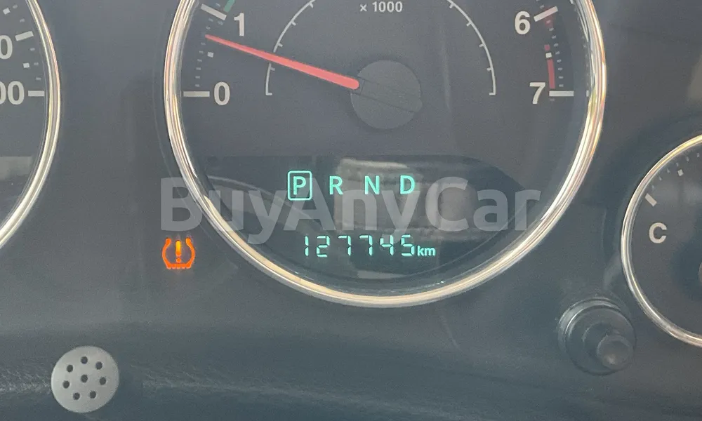 Vehicle photo 7
