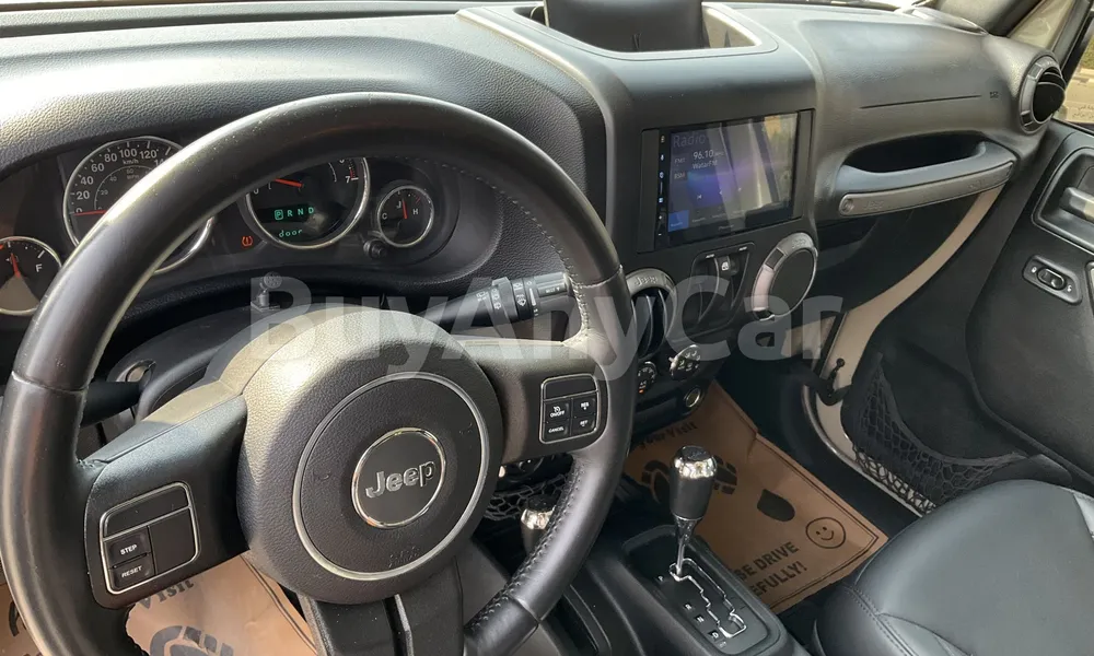 Vehicle photo 8