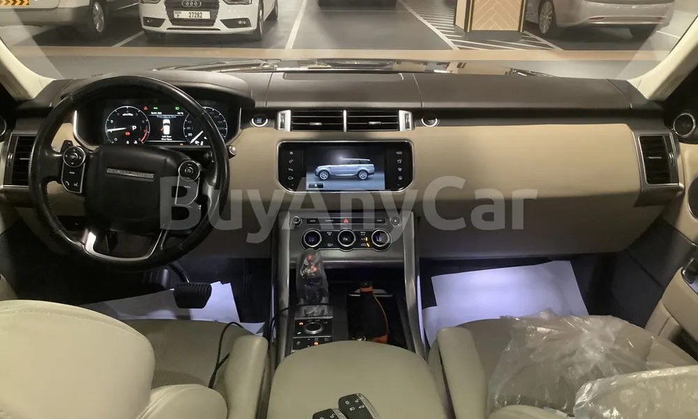 Vehicle photo 8