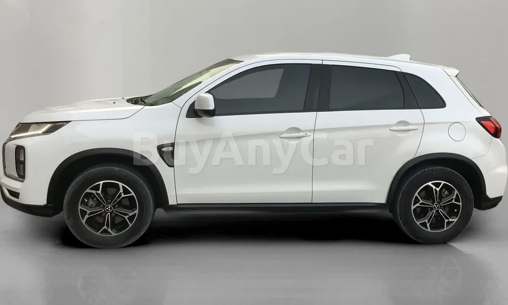 Vehicle photo 4