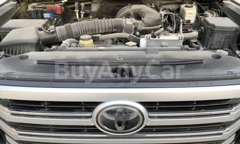 Vehicle photo 6