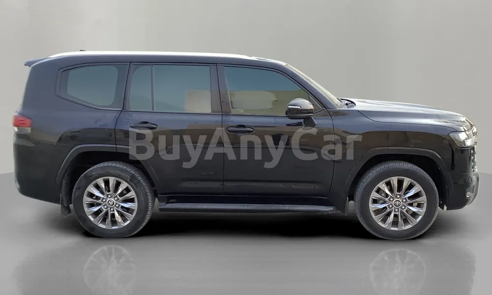 Vehicle photo 3