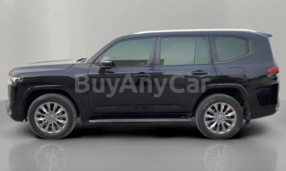 Vehicle photo 4