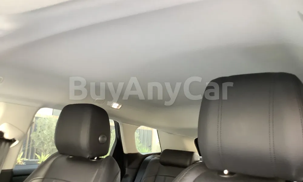 Vehicle photo 8