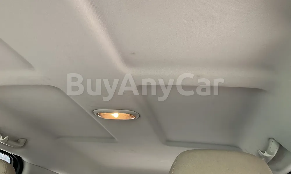 Vehicle photo 8