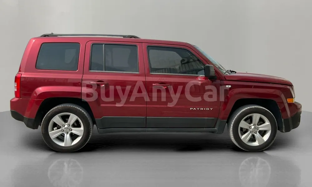 Vehicle photo 3