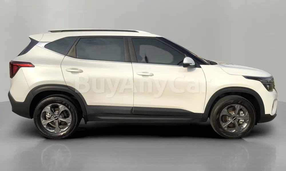 Vehicle photo 4