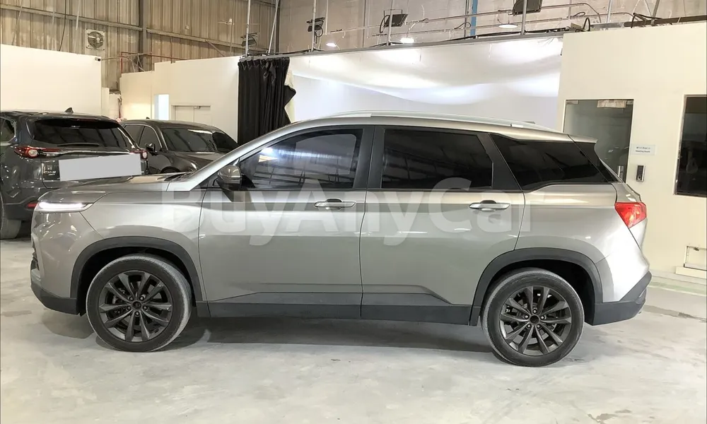 Vehicle photo 4