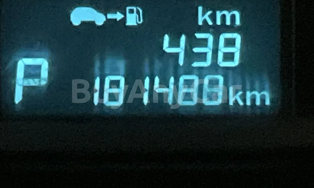 Vehicle photo 7
