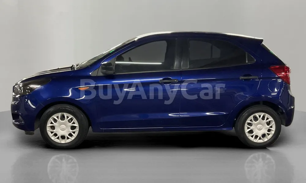 Vehicle photo 4