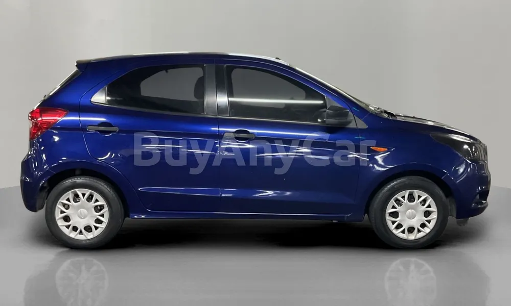 Vehicle photo 3