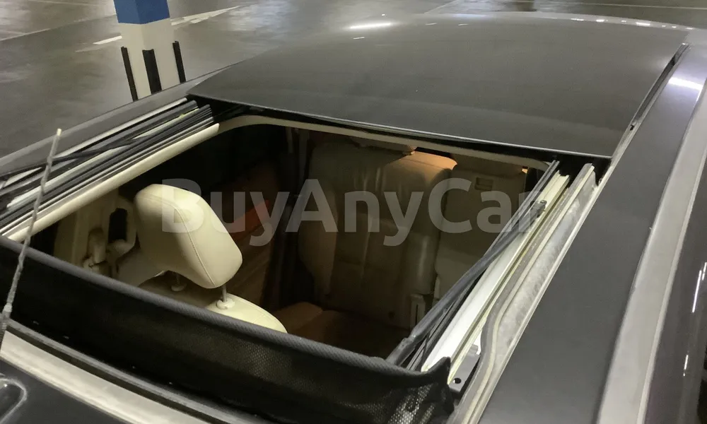 Vehicle photo 5