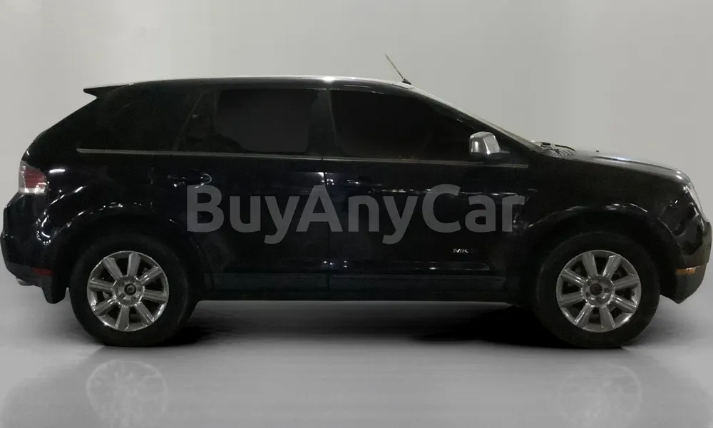 Vehicle photo 3