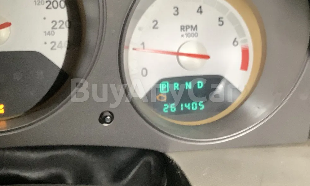 Vehicle photo 7