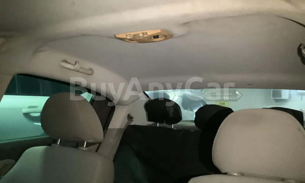 Vehicle photo 9