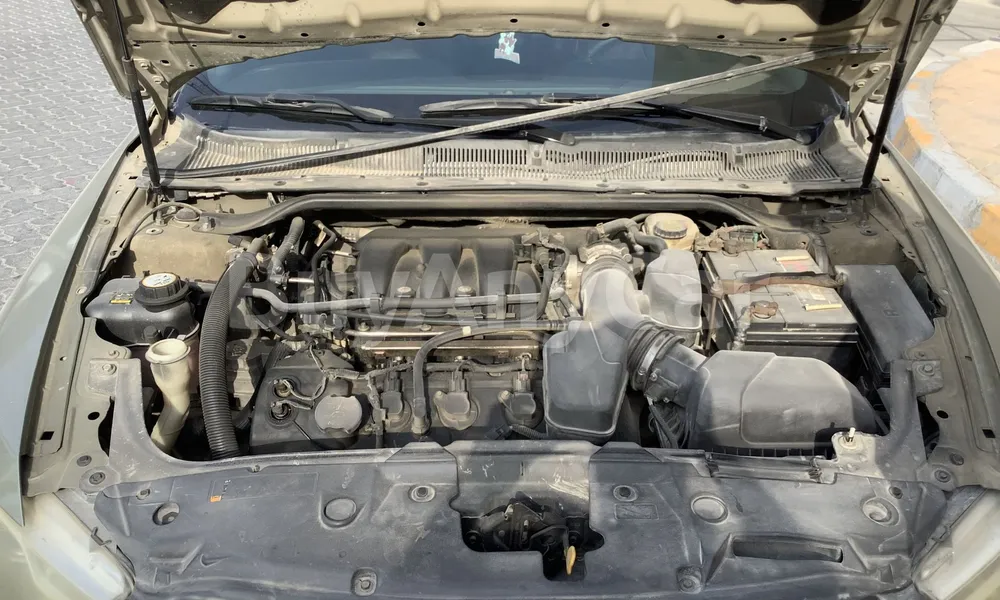 Vehicle photo 8