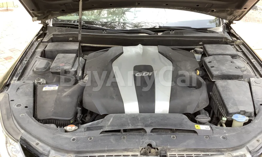 Vehicle photo 6