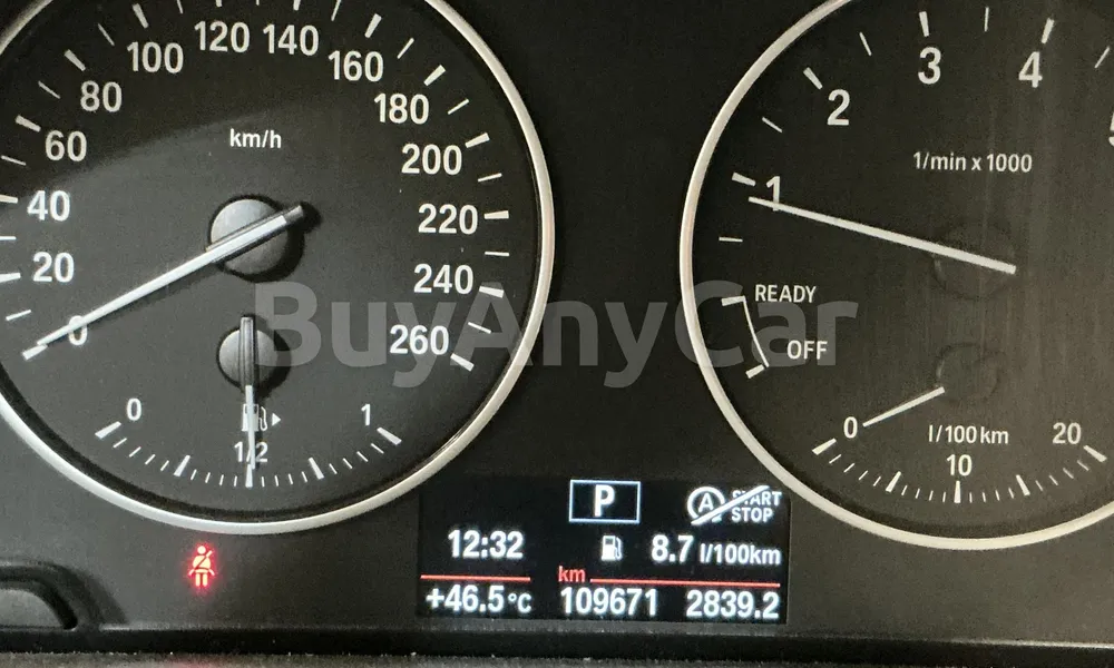 Vehicle photo 9