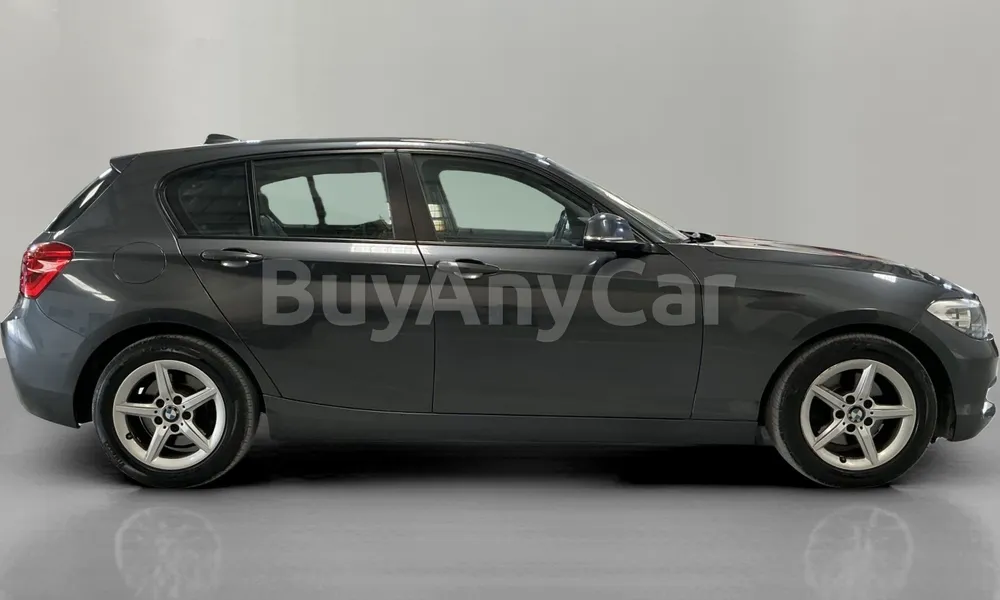 Vehicle photo 5