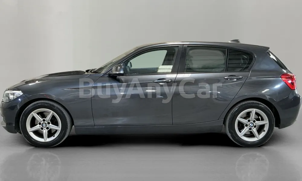 Vehicle photo 6