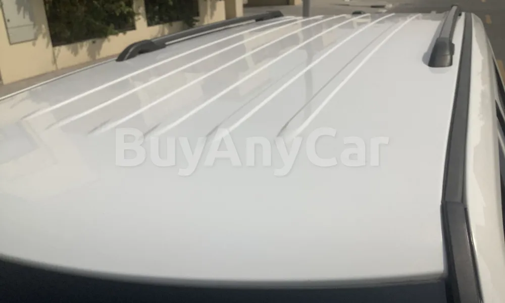 Vehicle photo 5