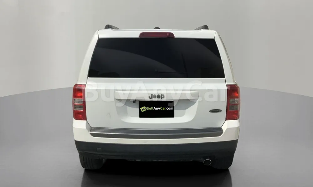 Vehicle photo 2