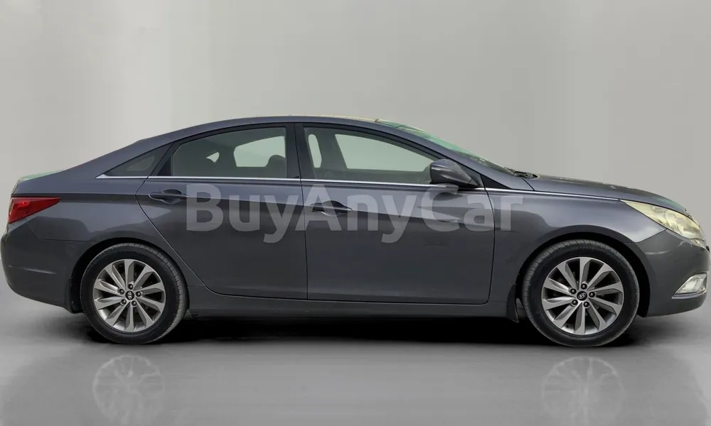 Vehicle photo 3