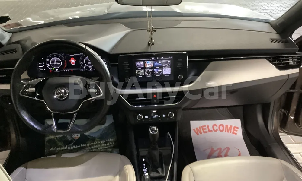 Vehicle photo 8