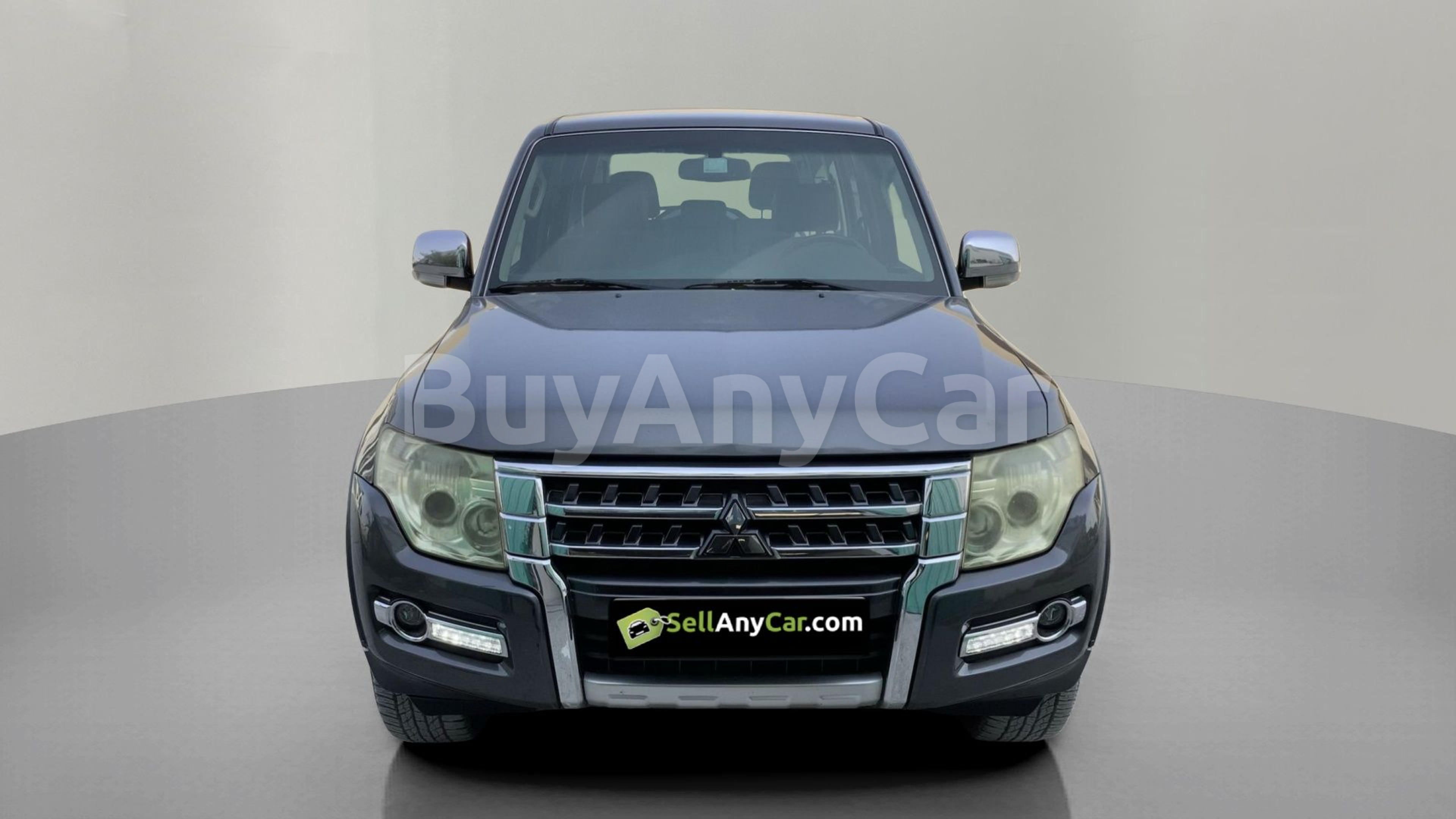 2015 Mitsubishi Pajero