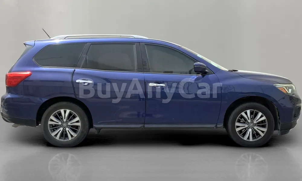 Vehicle photo 3