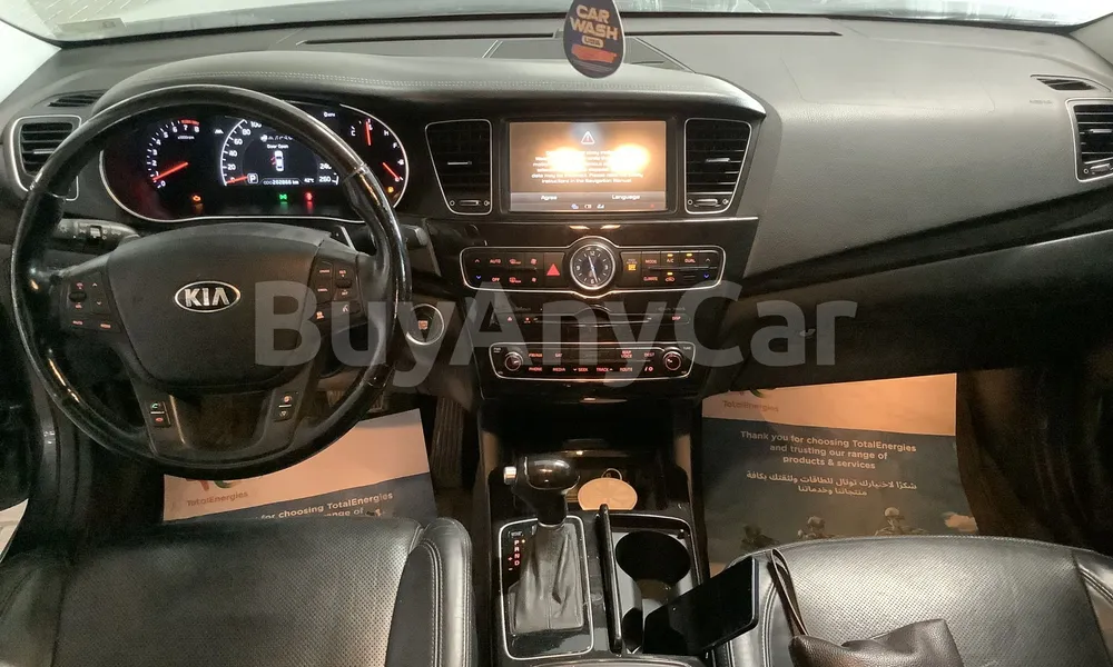 Vehicle photo 9