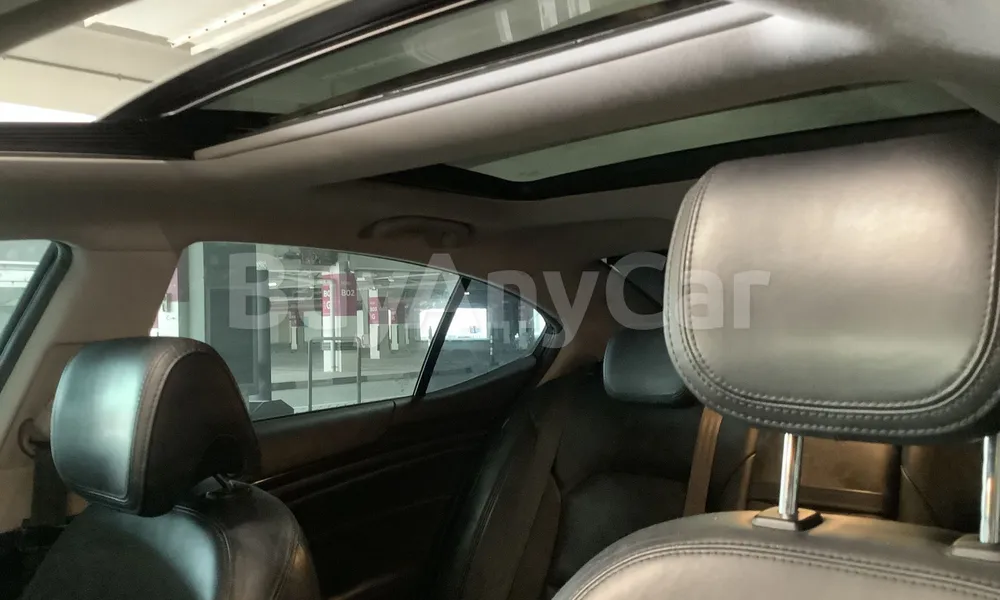 Vehicle photo 8