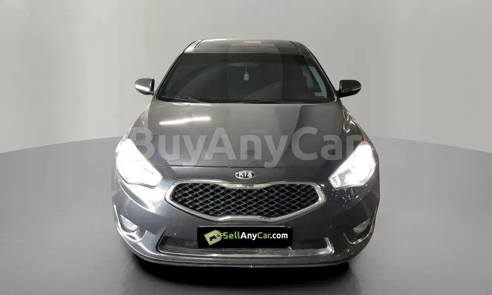Vehicle photo 1
