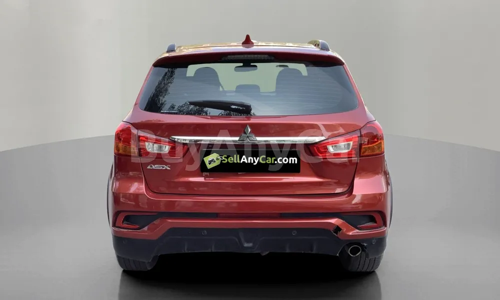 Vehicle photo 2