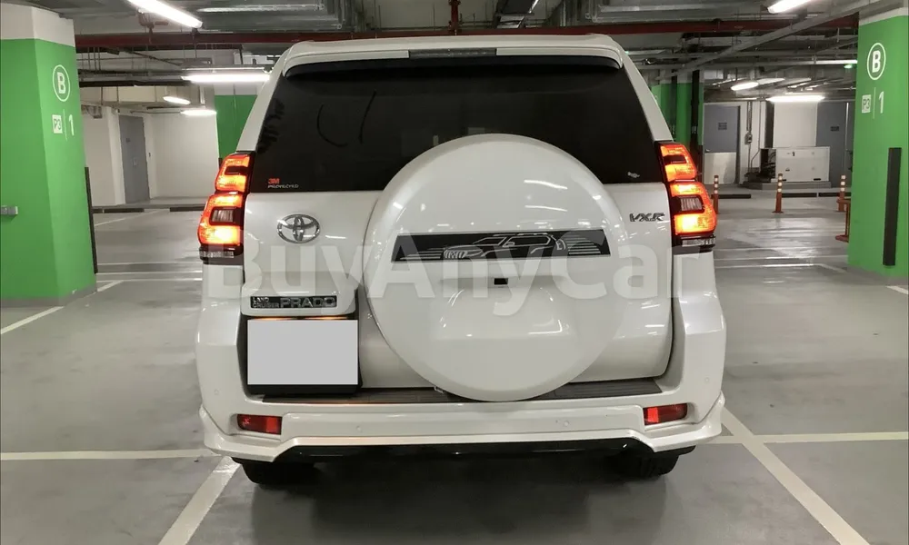 Vehicle photo 2