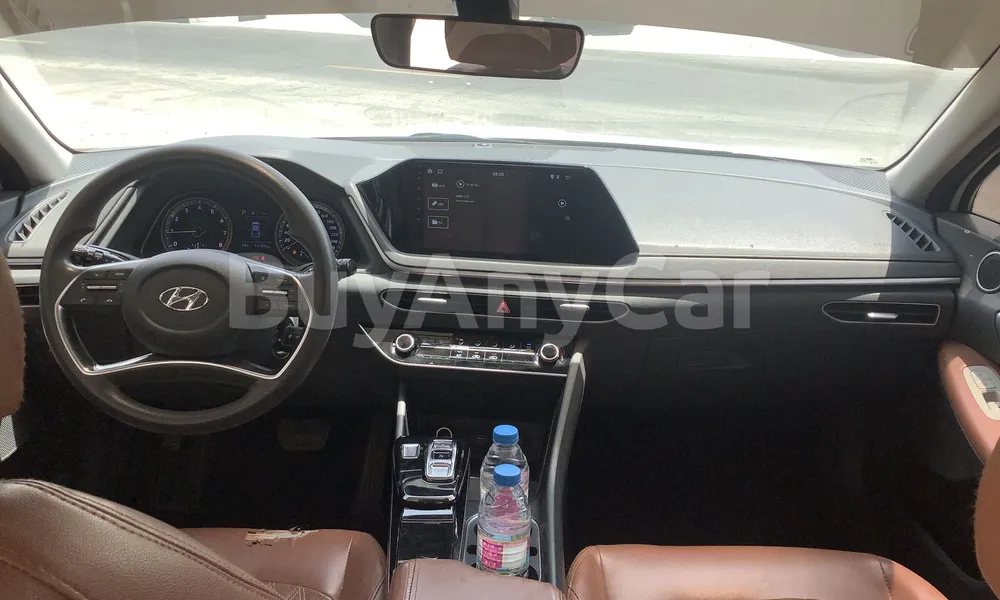 Vehicle photo 10