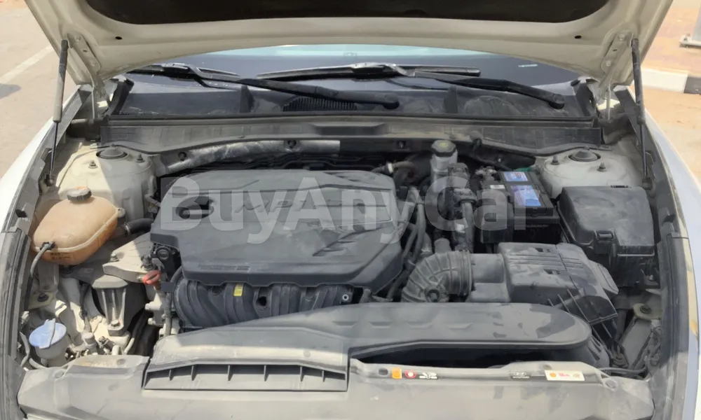 Vehicle photo 8
