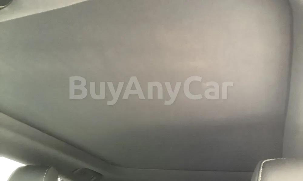 Vehicle photo 9