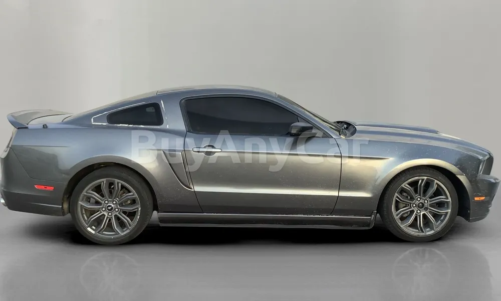 Vehicle photo 4