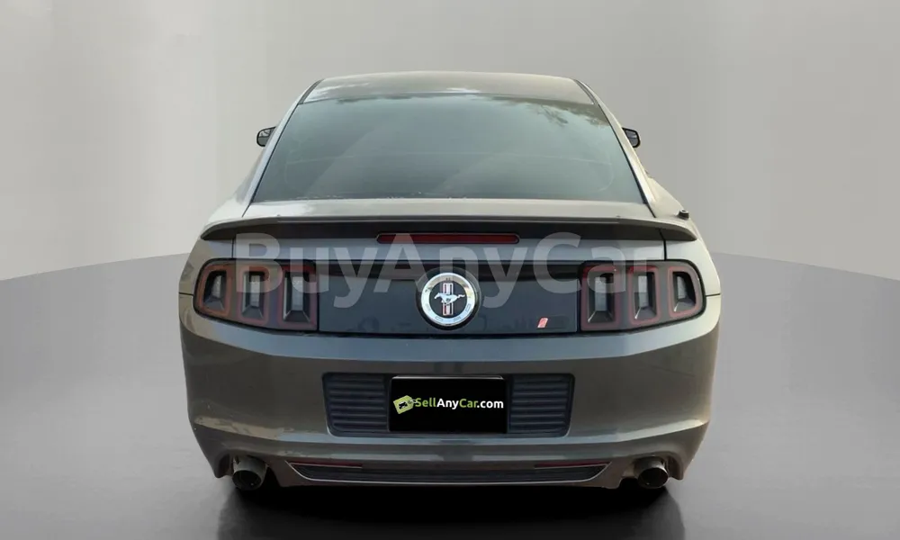 Vehicle photo 2