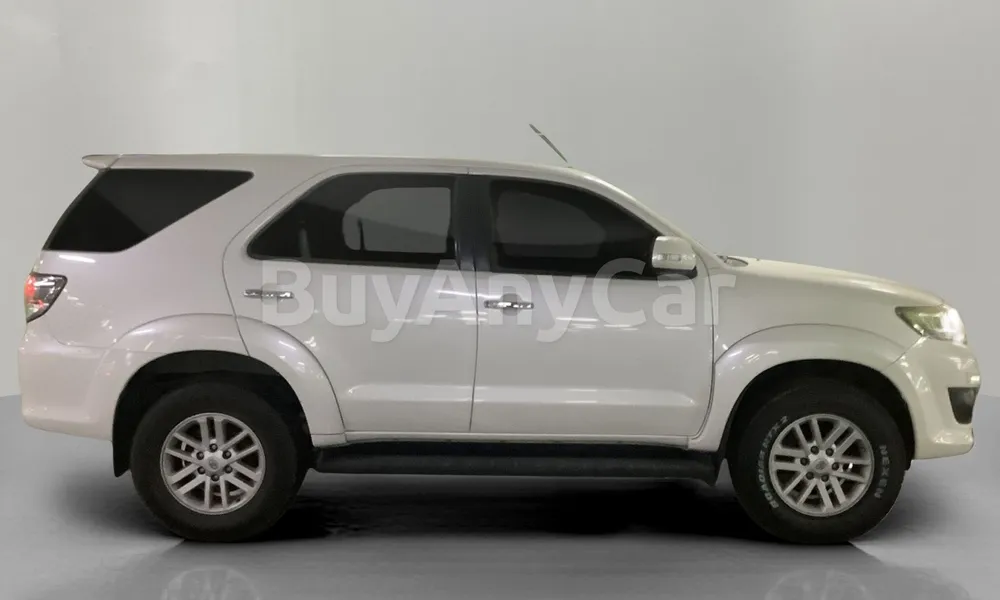 Vehicle photo 3