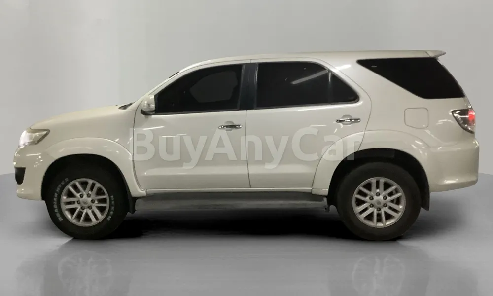 Vehicle photo 4
