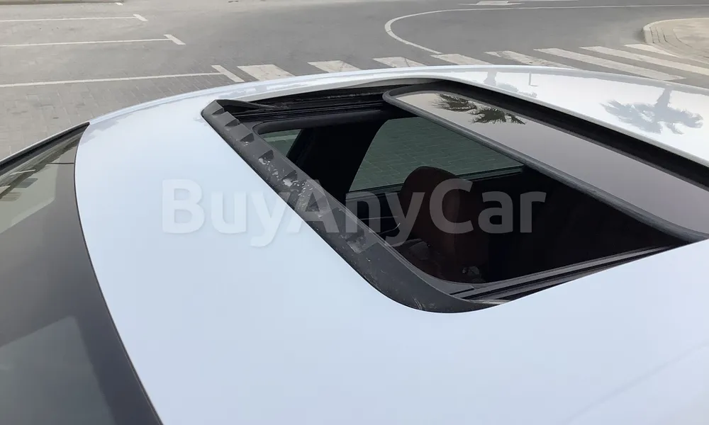 Vehicle photo 5