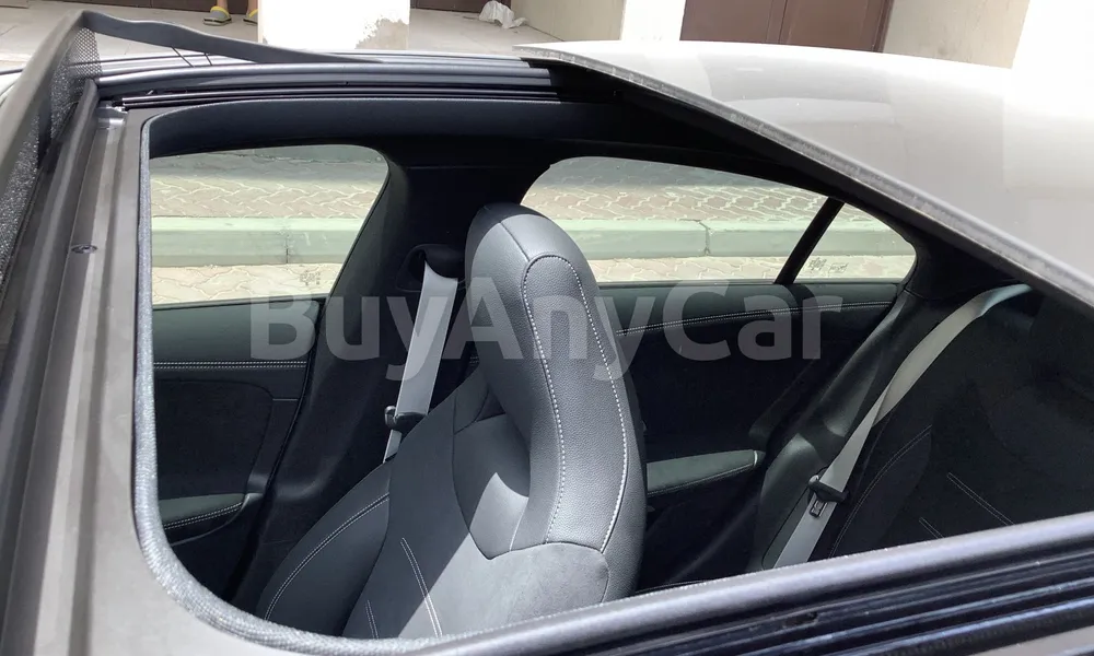 Vehicle photo 5