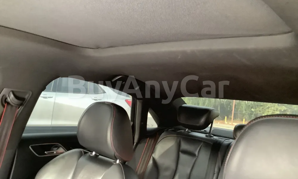 Vehicle photo 9