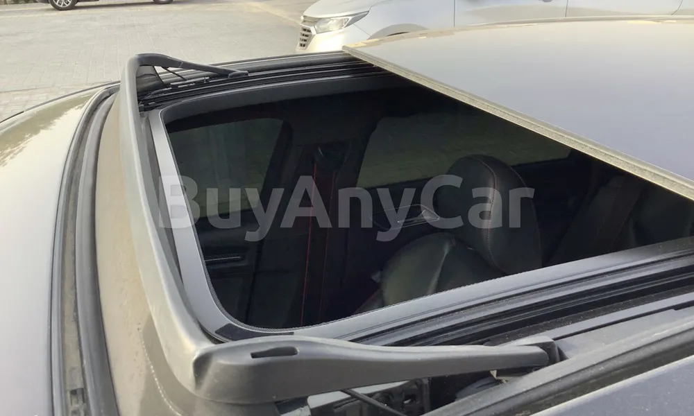 Vehicle photo 5