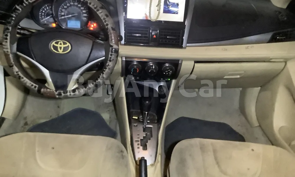 Vehicle photo 8