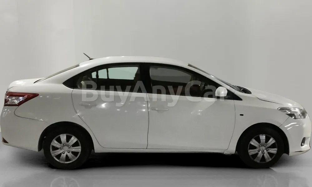 Vehicle photo 3