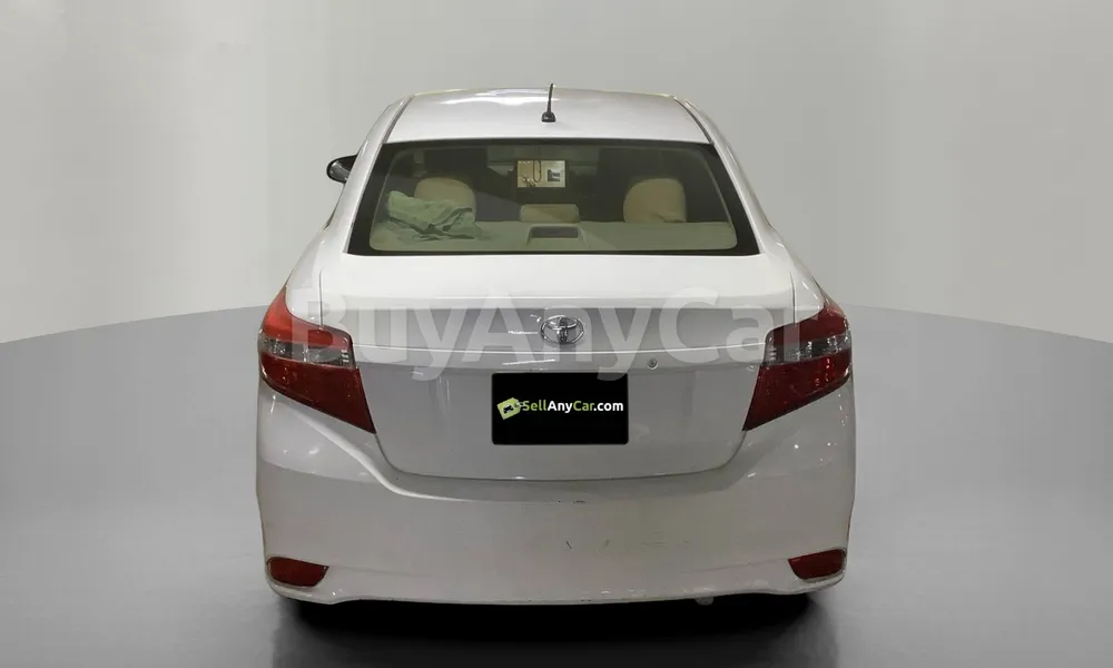 Vehicle photo 2
