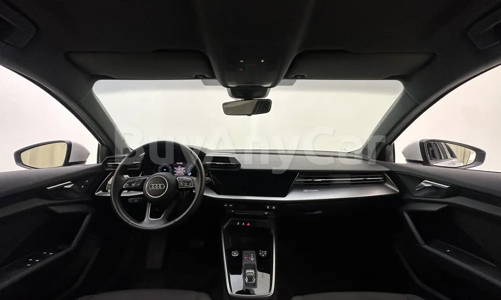 Vehicle photo 9